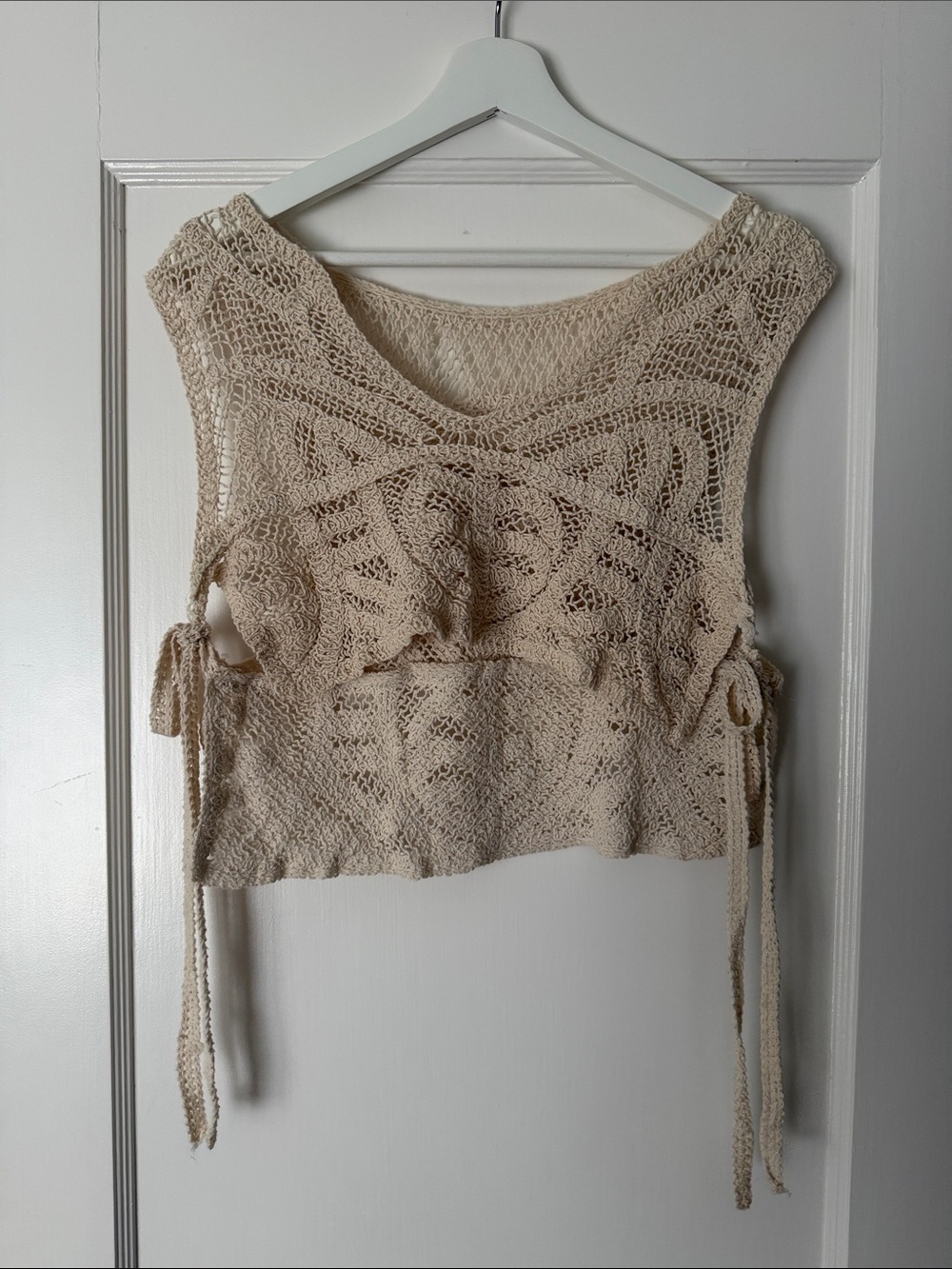Women's Crochet Tie-Side Scoop Neck Top - Cream
